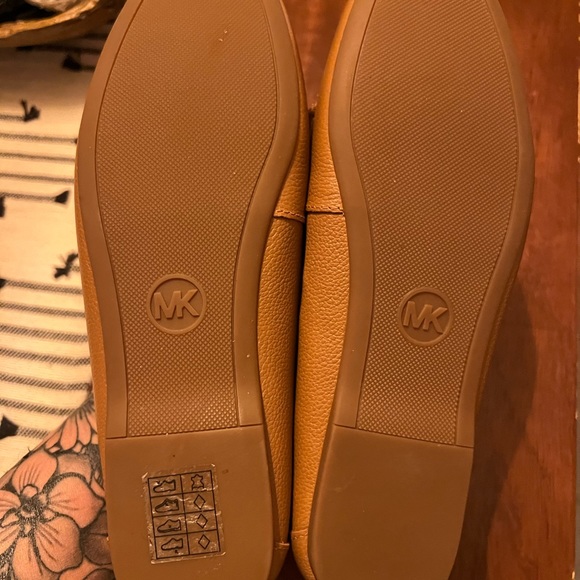 Michael kors loafers - Picture 4 of 5